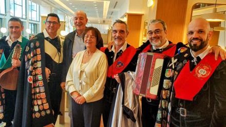 Celebración de cuatro cumpleaños con la Tuna de Barcelona